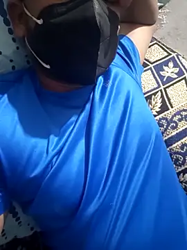 Snapshot of wildboy_simon chatting on December 27, 3:06 pm wildboy simon online show from December 27, 3:06 pm