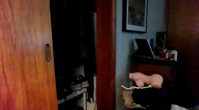 Snapshot of SpAzZ1234 chatting on January 10, 12:38 am SpAzZ1234 online show from January 10, 12:38 am