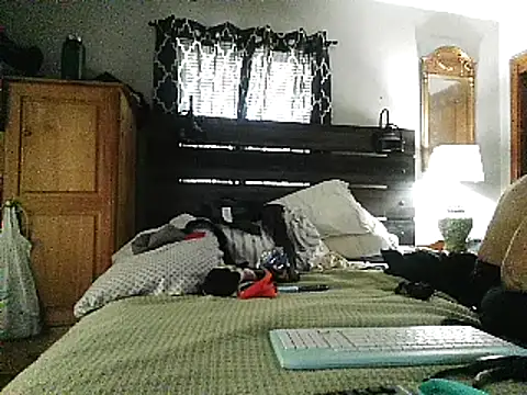 Snapshot of SpAzZ1234 chatting on January 24, 6:04 pm SpAzZ1234 online show from January 24, 6:04 pm