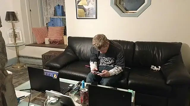 Snapshot of SpAzZ1234 chatting on February 3, 11:26 pm SpAzZ1234 online show from February 3, 11:26 pm