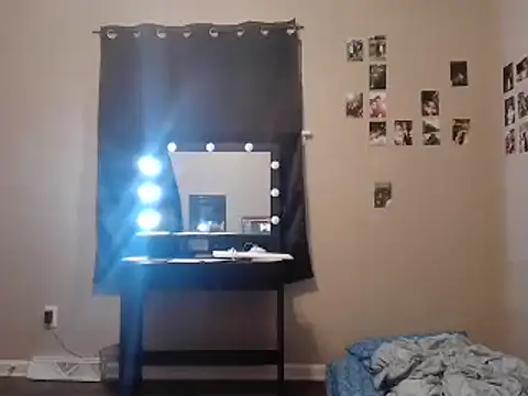 Snapshot of SpAzZ1234 chatting on February 17, 5:25 am SpAzZ1234 online show from February 17, 5:25 am