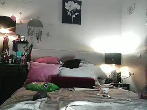 Snapshot of SpAzZ1234 chatting on February 20, 12:30 am SpAzZ1234 online show from February 20, 12:30 am