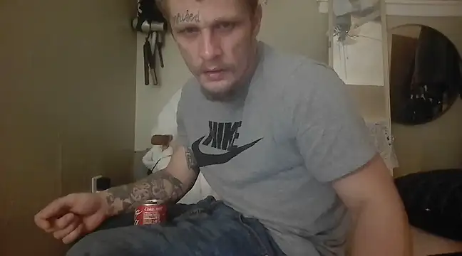 Snapshot of SpAzZ1234 chatting on February 14, 3:54 am SpAzZ1234 online show from February 14, 3:54 am