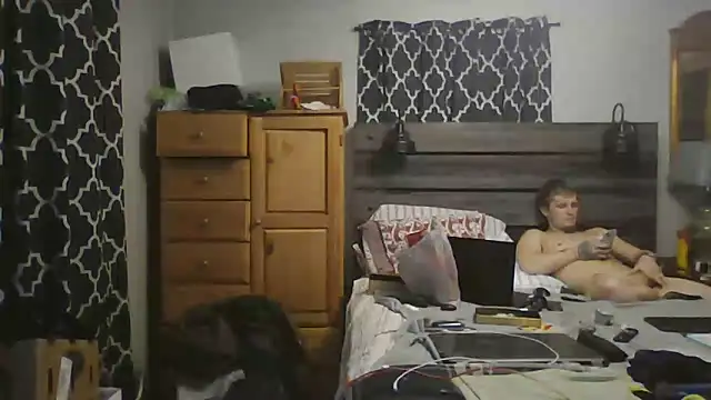 Snapshot of SpAzZ1234 chatting on March 11, 10:29 am SpAzZ1234 online show from March 11, 10:29 am