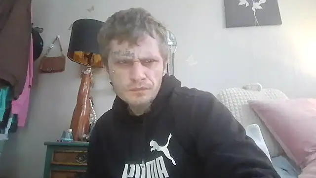 Snapshot of SpAzZ1234 chatting on March 18, 5:01 pm SpAzZ1234 online show from March 18, 5:01 pm