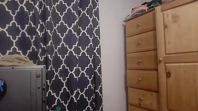 Snapshot of SpAzZ1234 chatting on February 25, 1:41 am SpAzZ1234 online show from February 25, 1:41 am