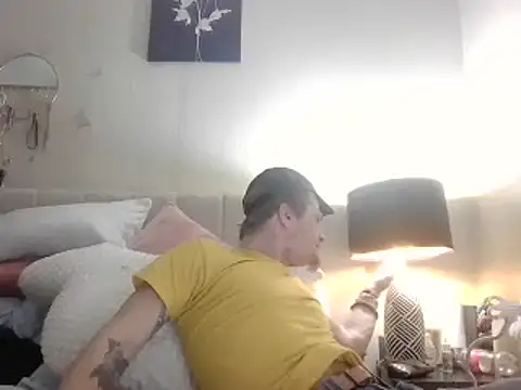 Snapshot of SpAzZ1234 chatting on March 11, 12:22 am SpAzZ1234 online show from March 11, 12:22 am