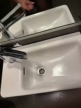 hotisraeli online show from November 6, 7:44 am