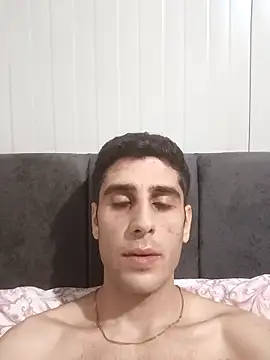 arenn1997 online show from April 2, 10:28 pm