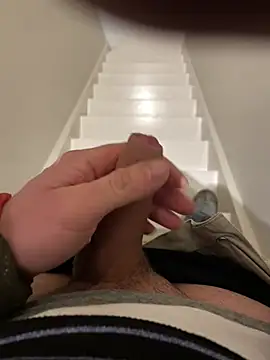 Snapshot of dimitriei chatting on January 8, 7:45 am dimitriei online show from January 8, 7:45 am