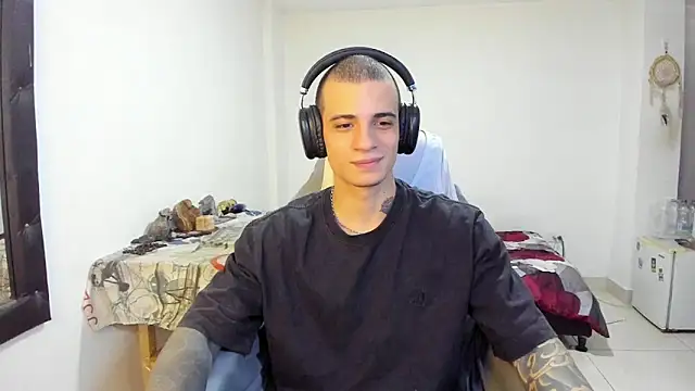 Balo lovers online show from February 3, 6:02 pm