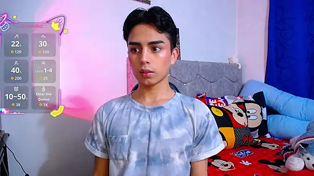 OwenBluee online show from December 1, 2:58 am