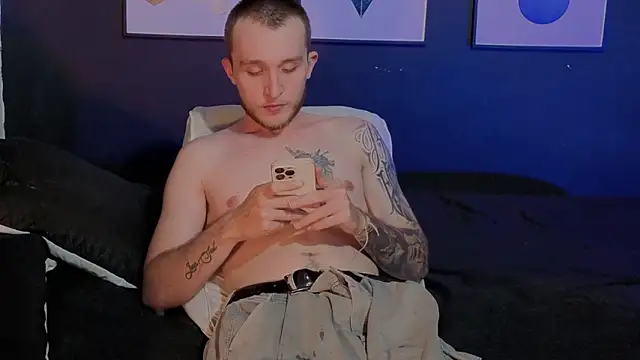 Dylanwhite23  online show from March 3, 1:57 am