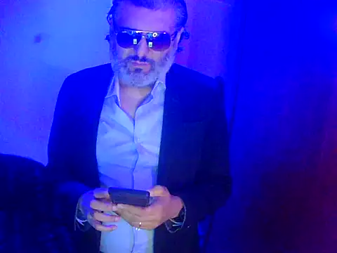 BushBator online show from December 6, 7:54 am