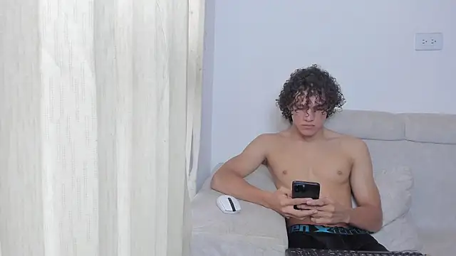 laurent nova online show from January 1, 5:22 pm