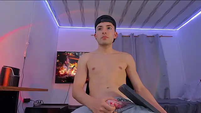 bower and colucci online show from December 3, 1:22 am