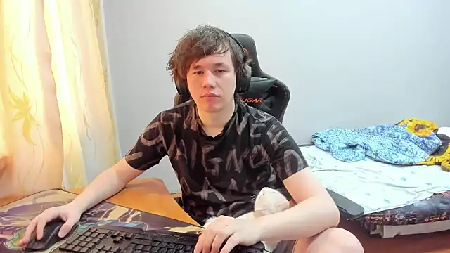 iliaskrislove online show from September 25, 12:15 pm