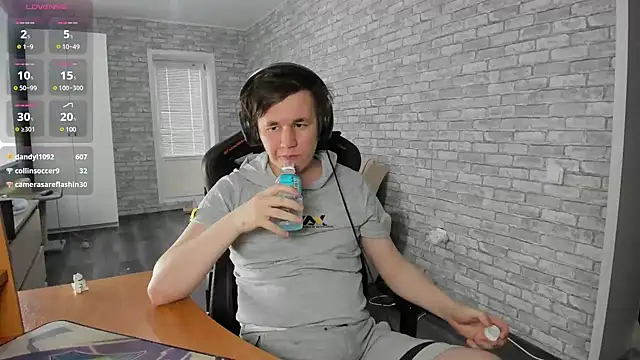 iliaskrislove online show from January 28, 8:25 am