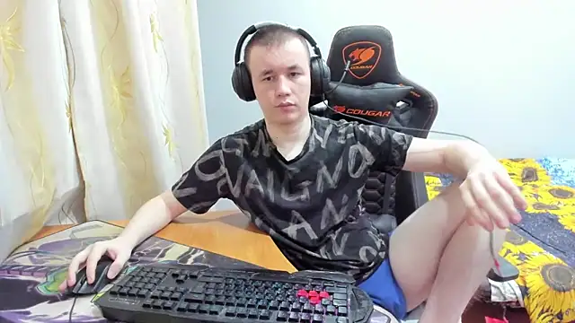 iliaskrislove online show from October 10, 4:23 pm