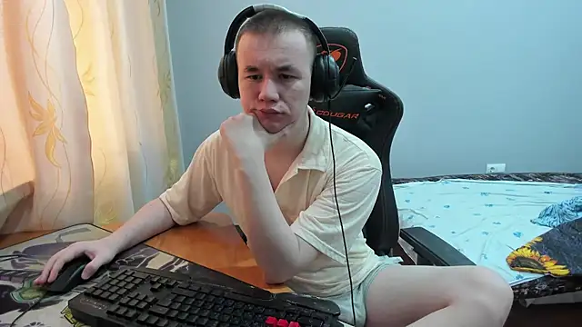 iliaskrislove online show from October 3, 4:06 am