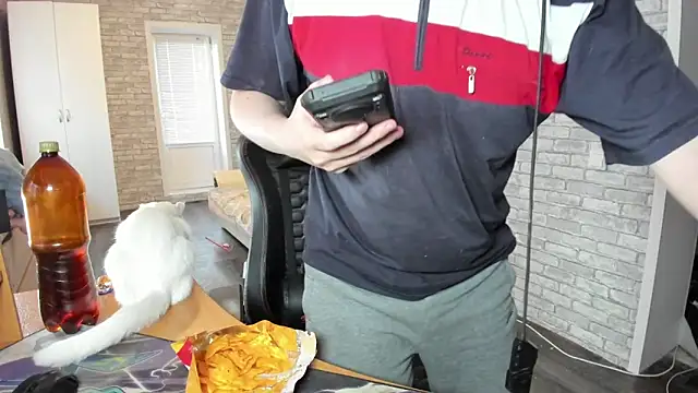 iliaskrislove online show from March 22, 1:52 pm