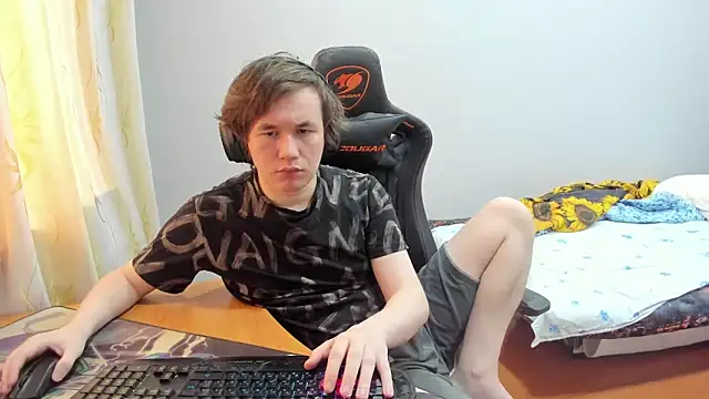 iliaskrislove online show from September 23, 12:04 pm