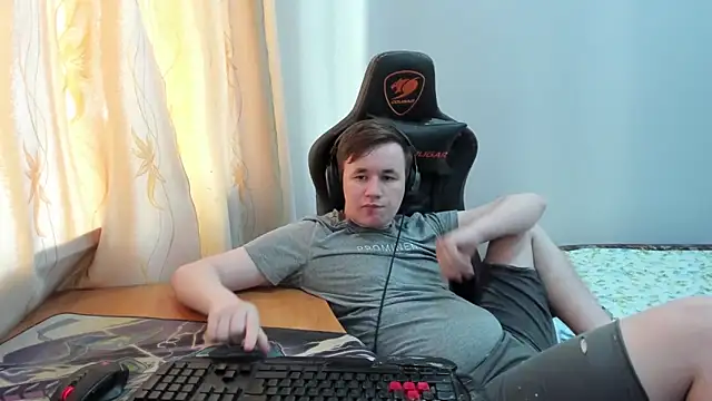 iliaskrislove online show from June 1, 2:56 am