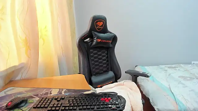 iliaskrislove online show from April 10, 7:26 am