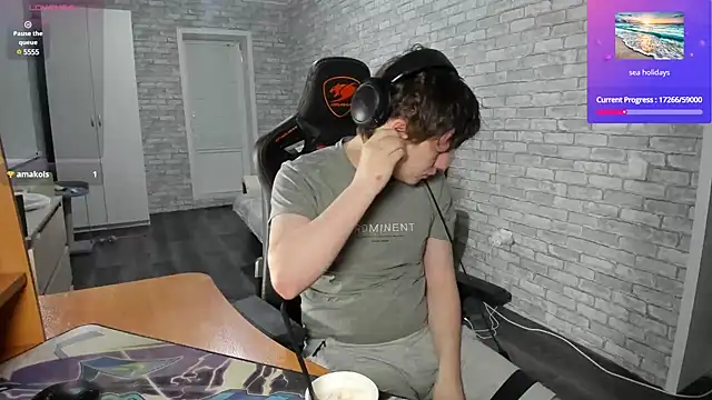 iliaskrislove online show from January 19, 1:44 pm