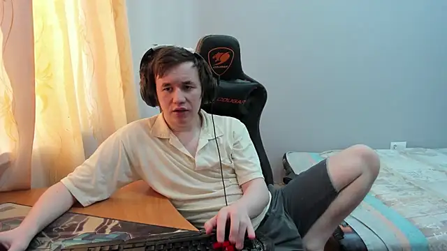 iliaskrislove online show from February 27, 7:09 am