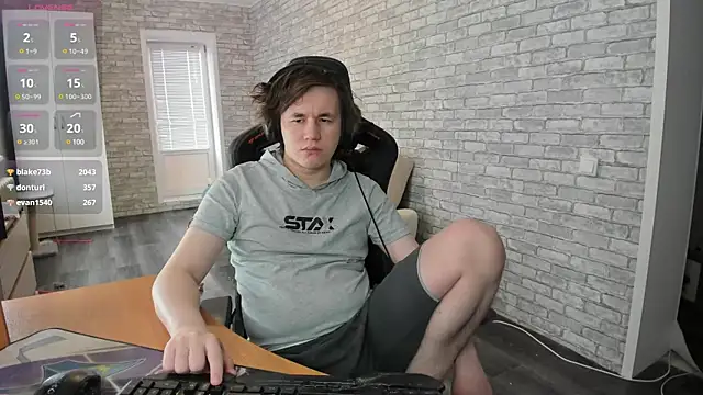 iliaskrislove online show from March 4, 9:29 am