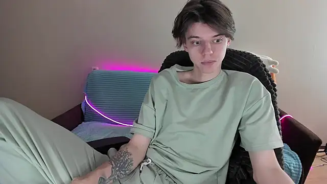 Snapshot of Liam_sexy1 chatting on January 27, 5:36 am Liam sexy1 online show from January 27, 5:36 am