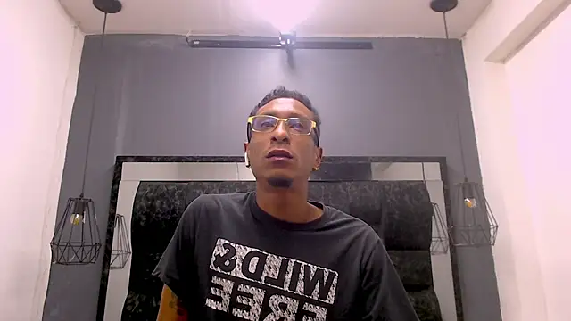 Jose Smoke online show from December 4, 1:23 am