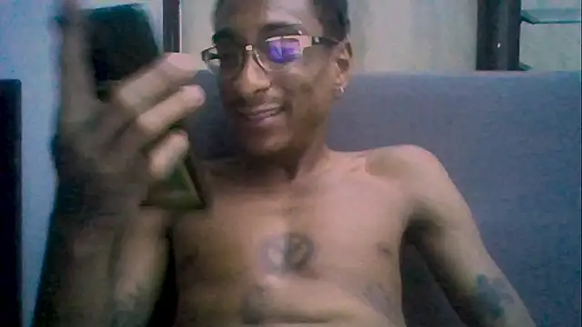 Snapshot of Jose_Smoke chatting on January 27, 10:49 pm Jose Smoke online show from January 27, 10:49 pm
