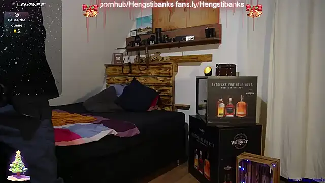 Snapshot of Hengstibancks chatting on December 23, 7:09 pm Hengstibancks online show from December 23, 7:09 pm