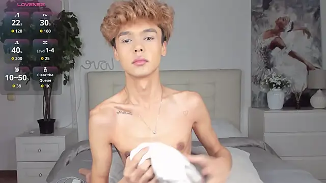 Felix Rey online show from October 2, 4:11 pm