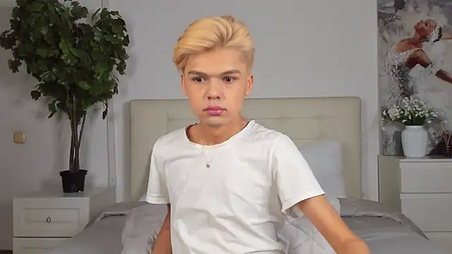 Felix Rey online show from February 8, 6:55 pm