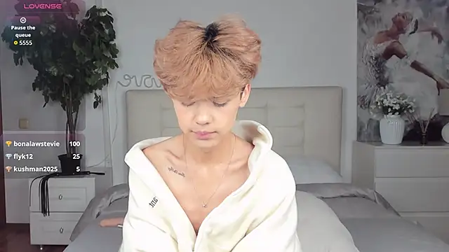 Felix Rey online show from September 28, 9:57 pm