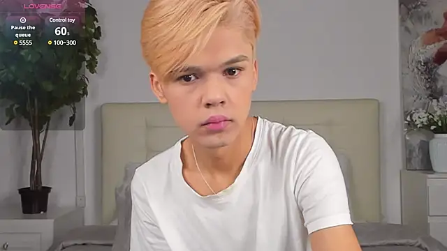 Felix Rey online show from February 6, 4:03 pm