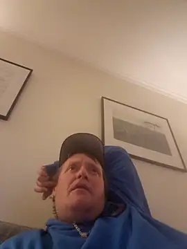 everyoneneeds online show from February 15, 9:28 pm