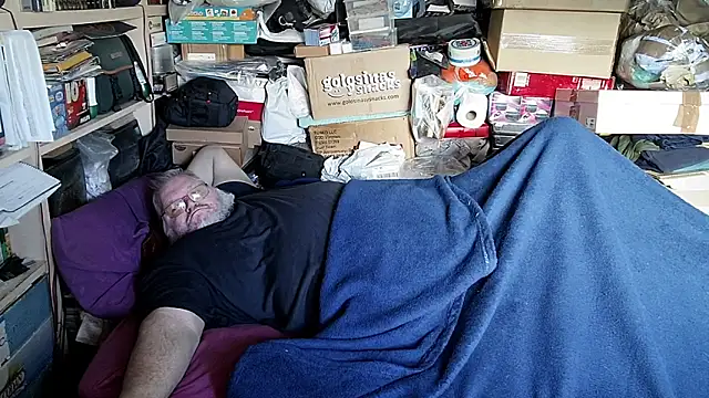 hadeszeuss2 online show from December 20, 2:57 pm