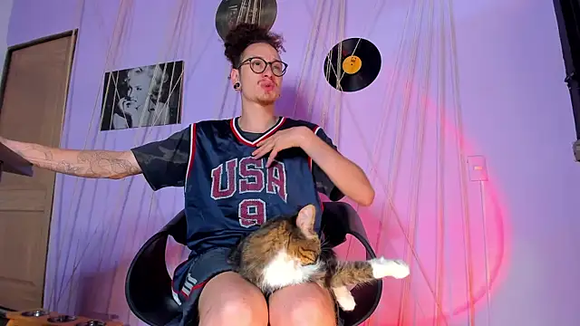 MrShaggy online show from January 21, 3:39 pm