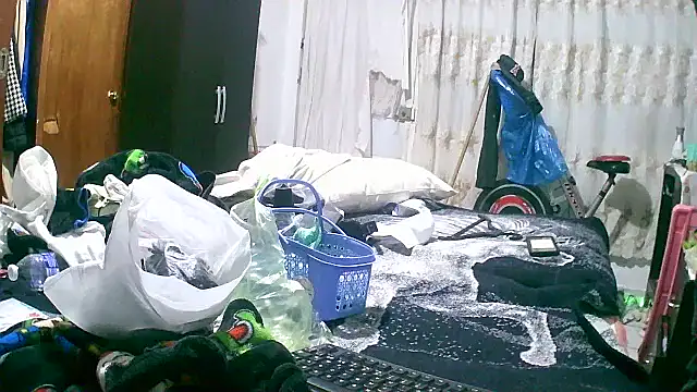 jperezofficial1 online show from September 18, 7:21 am