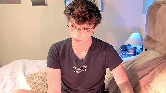 AdamDayt online show from February 17, 9:46 pm