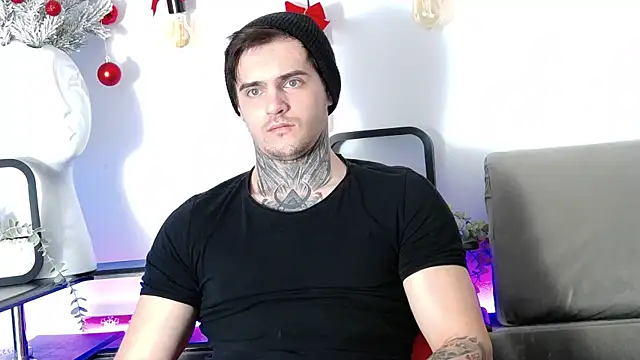 CarterCole online show from January 4, 7:03 am