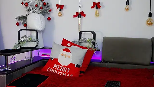 CarterCole online show from December 20, 1:43 pm