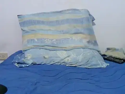 Snapshot of RIQUIRICHDICK chatting on January 7, 3:37 am RIQUIRICHDICK online show from January 7, 3:37 am