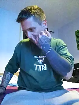 Snapshot of Schabernack1990 chatting on September 30, 11:19 pm Schabernack1990 online show from September 30, 11:19 pm