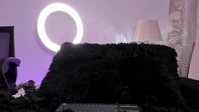 Snapshot of Kev_jenner chatting on September 20, 8:09 pm Kev jenner online show from September 20, 8:09 pm