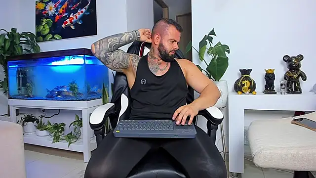 Johnnygrayson1 online show from September 13, 1:28 am